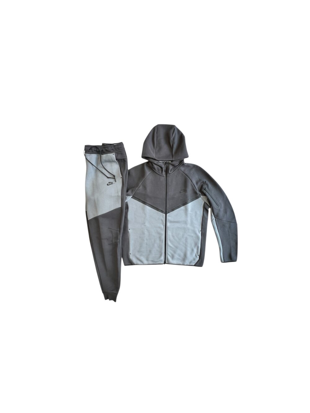 Nike Tech Sets - Image 8